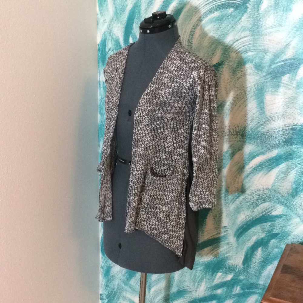 ✨Grey and White Cardigan ✨